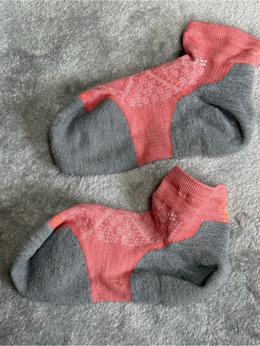Smartwool Women’s Coral Gray Merino Wool Hiking Ankle Socks Outdoor